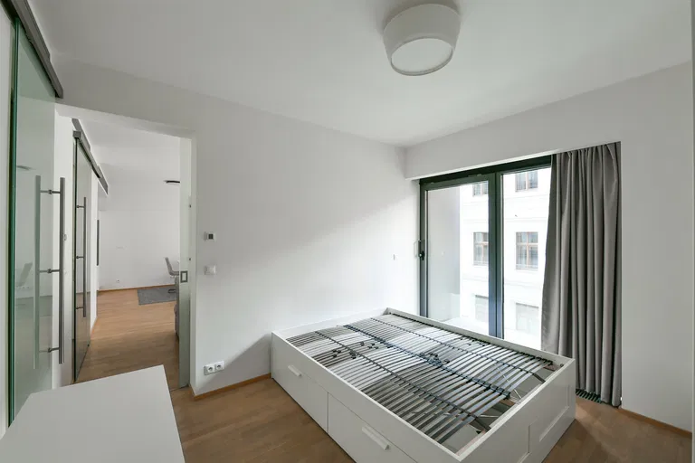 Purkyňova, Nové Město - Prague 1 | Sale, Apartment, One-bedroom (2+kk), 68 m²