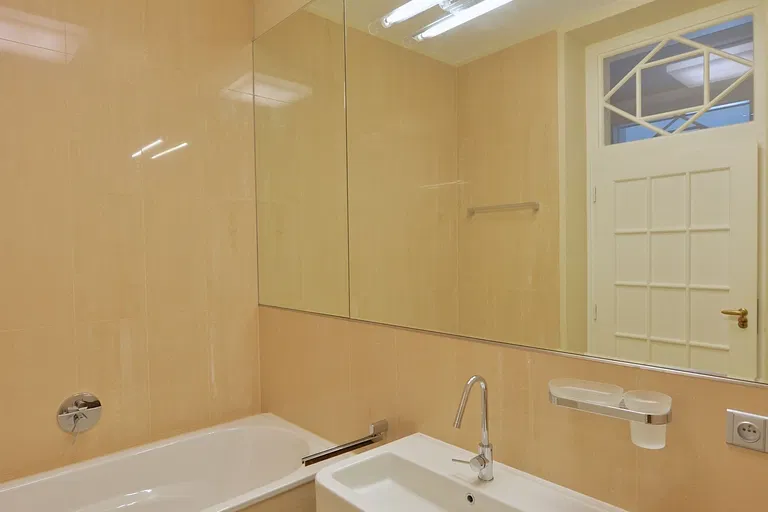 Břehová, Josefov - Praha 1 | Prenájom, Byt, 3-izbový, 141 m²