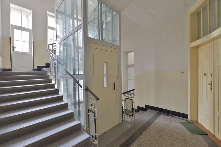 Břehová, Josefov - Praha 1 | Prenájom, Byt, 3-izbový, 141 m²