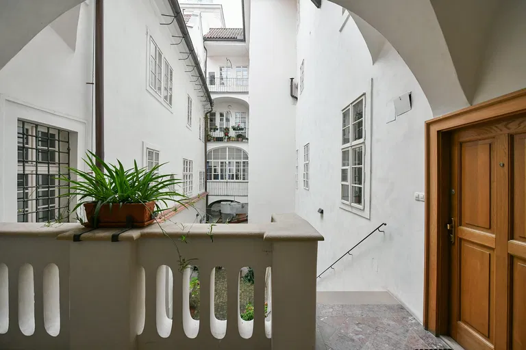 Tomášská, Malá Strana - Prague 1 | Sale, Apartment, Three-bedroom (4+1), 125 m²