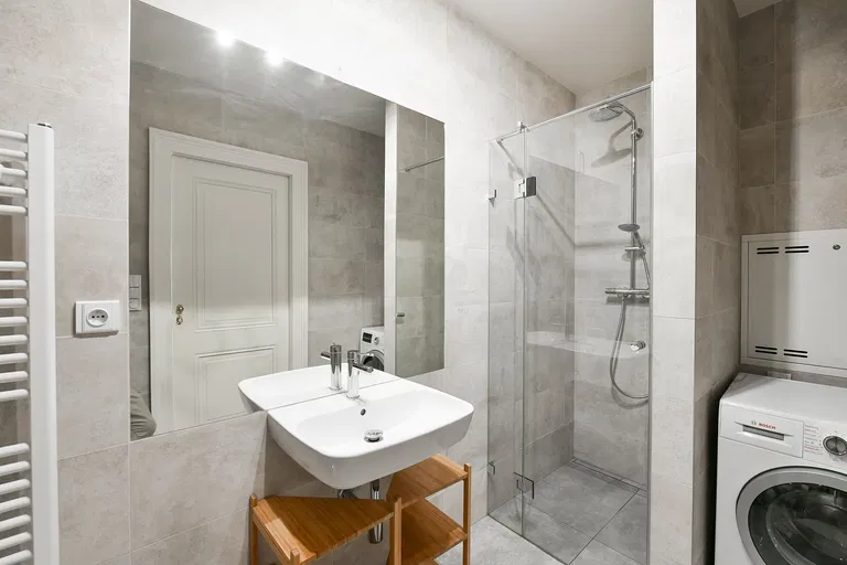 Plzeňská, Smíchov - Praha 5 | Predaj, Byt, 3-izbový, 80 m²