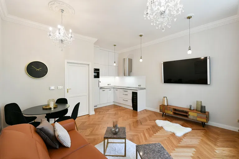 Tolstého, Vršovice - Praha 10 | Predaj, Byt, 2-izbový, 55 m²