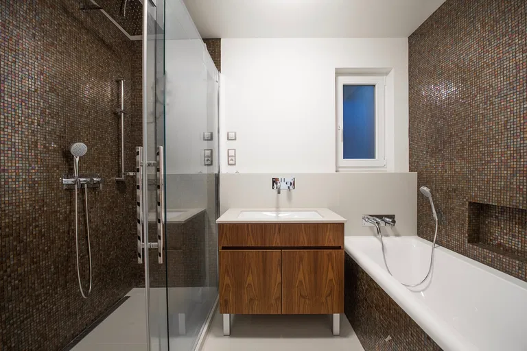 Mařákova, Dejvice - Prague 6 | Sale, Apartment, Three-bedroom (4+kk), 120 m²