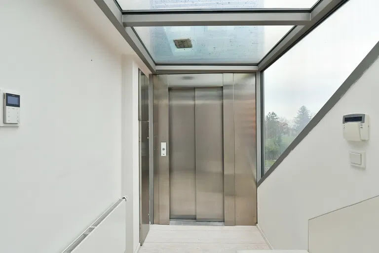 Peroutkova, Smíchov - Praha 5 | Predaj, Rodinný dom, 5-izbový, 398 m²