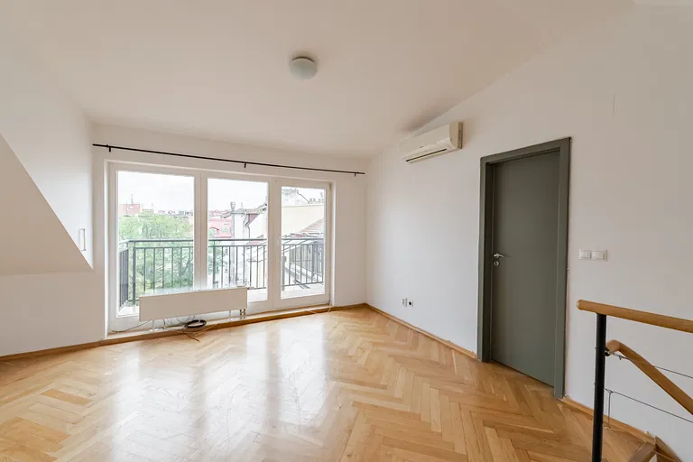 Řipská, Vinohrady - Prague 3 | Sale, Apartment, One-bedroom (2+kk), 80 m²