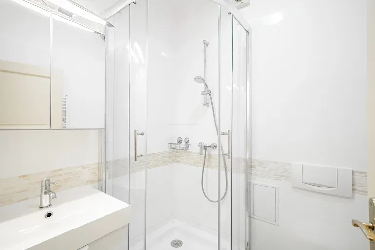 Mělnická, Malá Strana - Prague 5 | Sale, Apartment, Two-bedroom (3+1), 91 m²