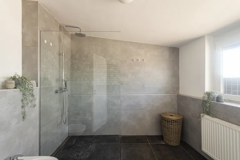 Zadunajská cesta, Petržalka - Bratislava V | Predaj, Byt, 4-izbový, 118 m²