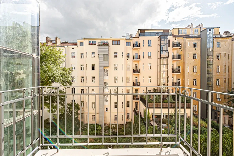 Mánesova, Vinohrady - Praha 2 | Predaj, Byt, 4-izbový, 122 m²