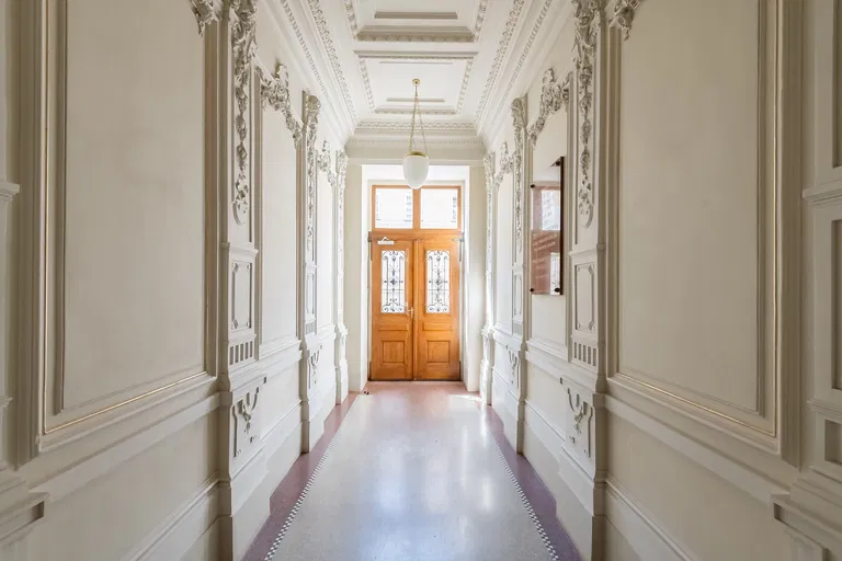 U Obecního dvora, Staré Město - Prague 1 | Sale, Apartment, One-bedroom (2+1), 83 m²