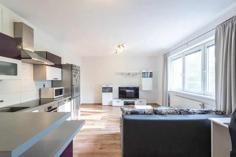 Antolská, Petržalka - Bratislava V | Predaj, Byt, 1-izbový, 42 m²