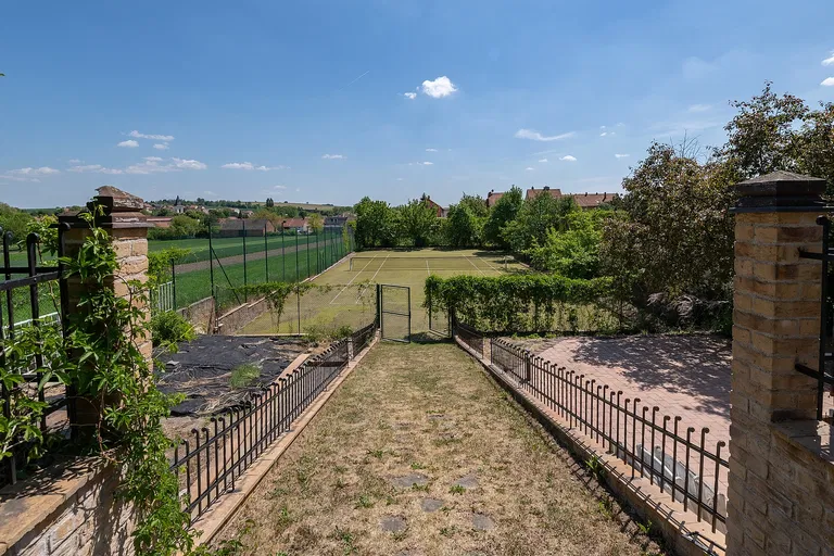 Podolí - Brno-venkov | Sale, House, Five-bedroom (6+kk), 546 m²