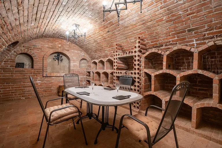 Podolí - Brno-venkov | Sale, House, Five-bedroom (6+kk), 546 m²