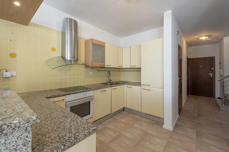 Tichá, Staré Mesto - Bratislava I | Rent, Apartment, Three-bedroom (4+kk), 186 m²