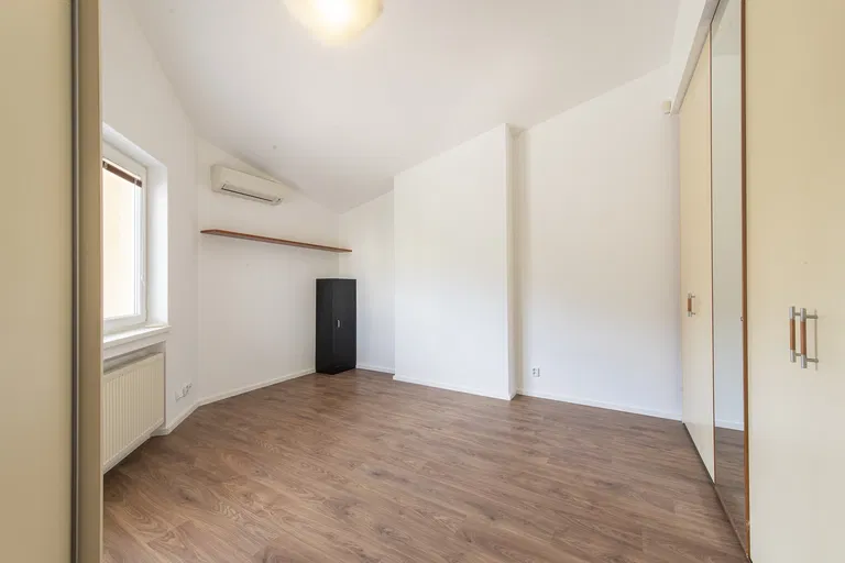 Tichá, Staré Mesto - Bratislava I | Rent, Apartment, Three-bedroom (4+kk), 186 m²