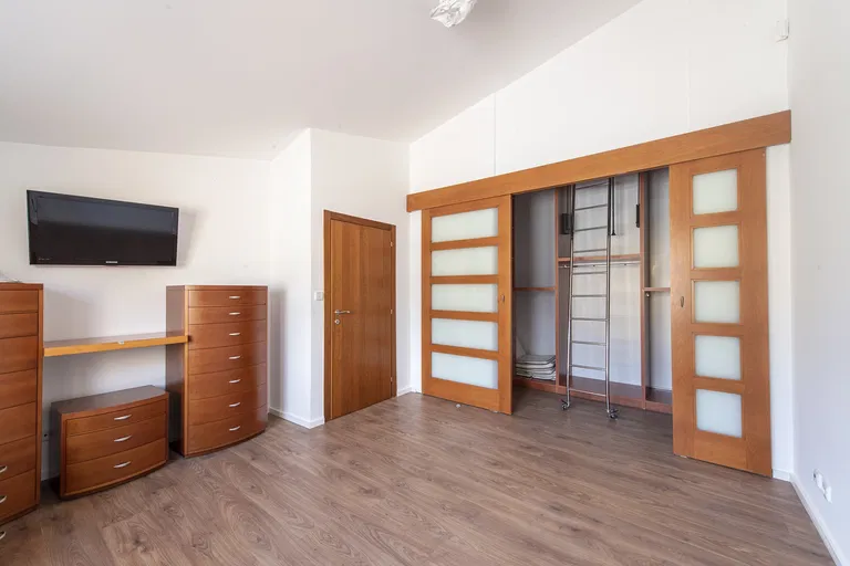 Tichá, Staré Mesto - Bratislava I | Rent, Apartment, Three-bedroom (4+kk), 186 m²