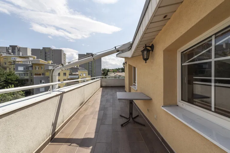 Tichá, Staré Mesto - Bratislava I | Rent, Apartment, Three-bedroom (4+kk), 186 m²