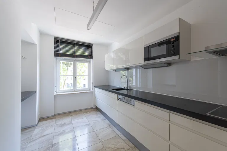 Hlboká cesta, Staré Mesto - Bratislava I | Rent, Apartment, Two-bedroom (3+kk), 191 m²