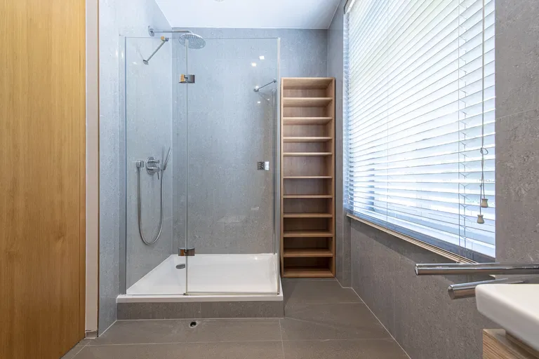 Hlboká cesta, Staré Mesto - Bratislava I | Rent, Apartment, Two-bedroom (3+kk), 191 m²
