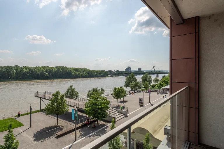 Pribinova, Staré Mesto - Bratislava I | Rent, Apartment, Three-bedroom (4+kk), 143 m²