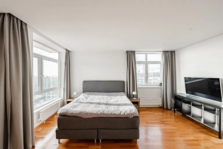 Vinohradská, Strašnice - Prague 10 | Sale, Apartment, Three-bedroom (4+kk), 176 m²