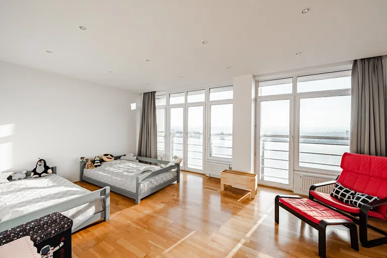 Vinohradská, Strašnice - Prague 10 | Sale, Apartment, Three-bedroom (4+kk), 176 m²