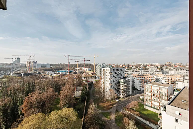 Vinohradská, Strašnice - Prague 10 | Sale, Apartment, Three-bedroom (4+kk), 176 m²