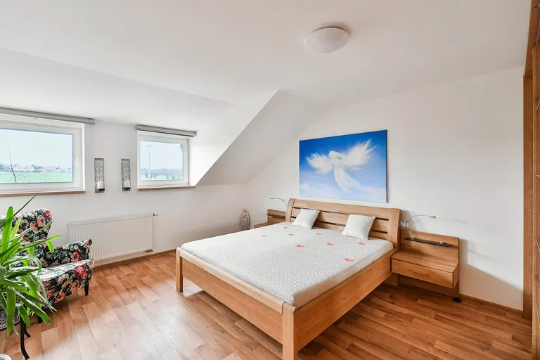 Dobříčská, Nučice - Praha-západ | Sale, House, Three-bedroom (4+kk), 132 m²