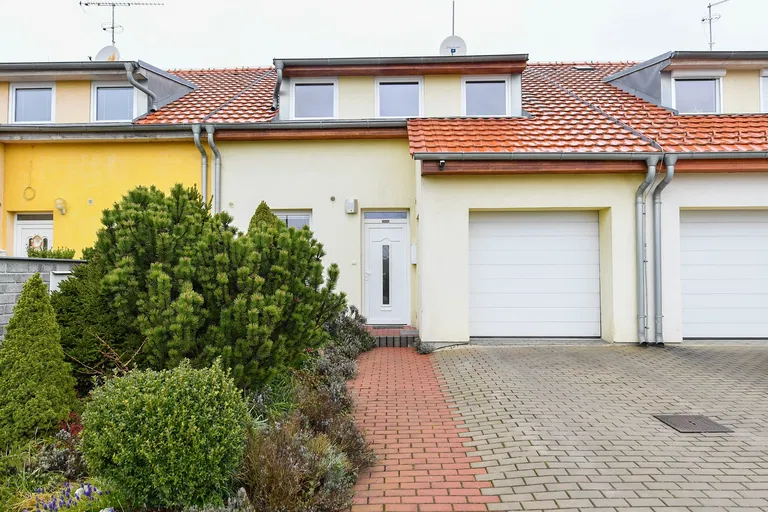 Dobříčská, Nučice - Praha-západ | Sale, House, Three-bedroom (4+kk), 132 m²