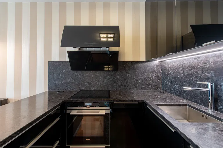 Landererova, Bratislava - Bratislava I | Prenájom, Byt, 2-izbový, 66 m²