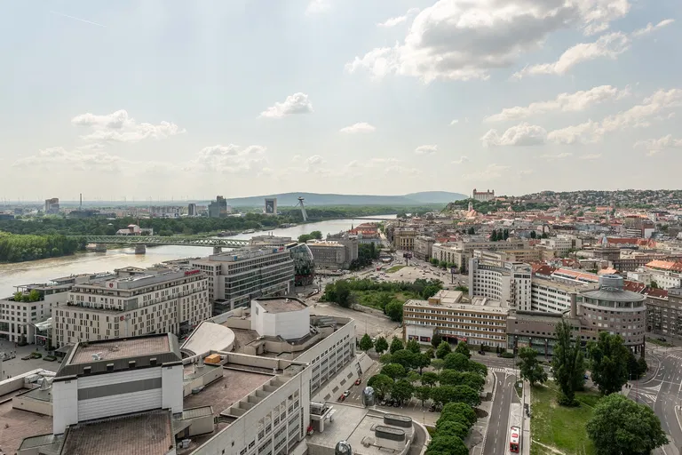 Landererova, Bratislava - Bratislava I | Prenájom, Byt, 2-izbový, 66 m²