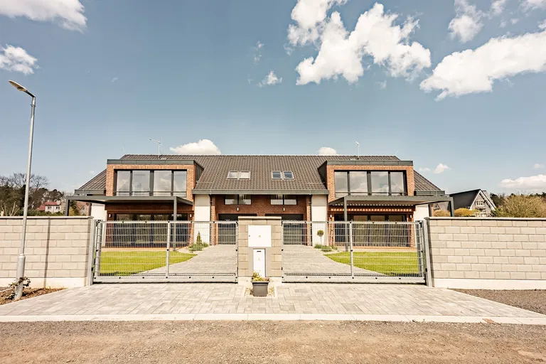 Dubová, Nový Vestec - Praha-východ | Sale, House, Four-bedroom (5+kk), 209 m²