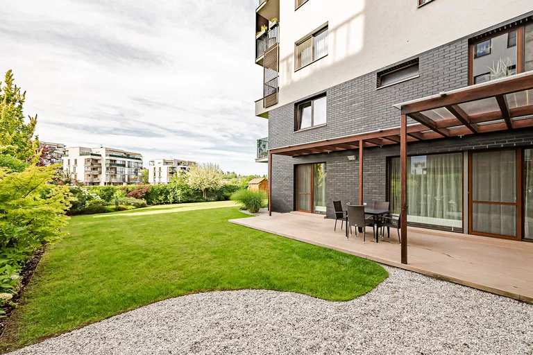Učňovská, Hrdlořezy - Praha 9 | Prenájom, Byt, 3-izbový, 97 m²