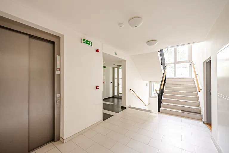 Učňovská, Hrdlořezy - Praha 9 | Prenájom, Byt, 3-izbový, 97 m²