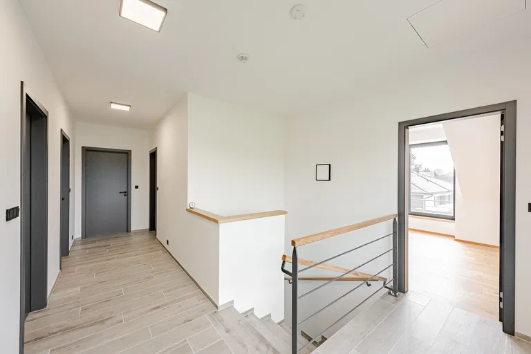 Dubová, Nový Vestec - Praha-východ | Predaj, Rodinný dom, 5-izbový, 210 m²
