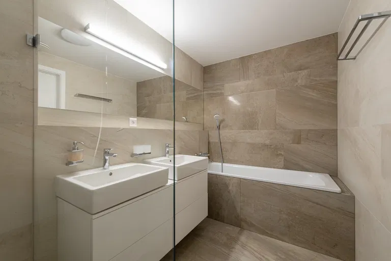 Továrenská, Staré Mesto - Bratislava I | Prenájom, Byt, 3-izbový, 98 m²
