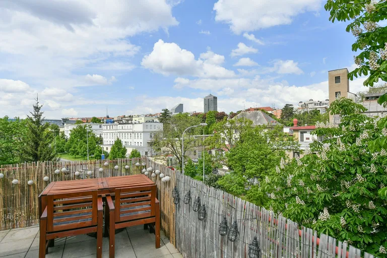 Ruská, Vršovice - Prague 10 | Sale, Apartment, One-bedroom (2+kk), 98 m²