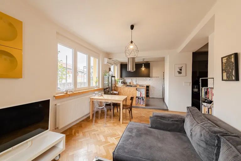 Ruská, Vršovice - Prague 10 | Sale, Apartment, One-bedroom (2+kk), 98 m²