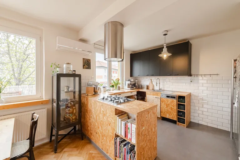 Ruská, Vršovice - Prague 10 | Sale, Apartment, One-bedroom (2+kk), 98 m²