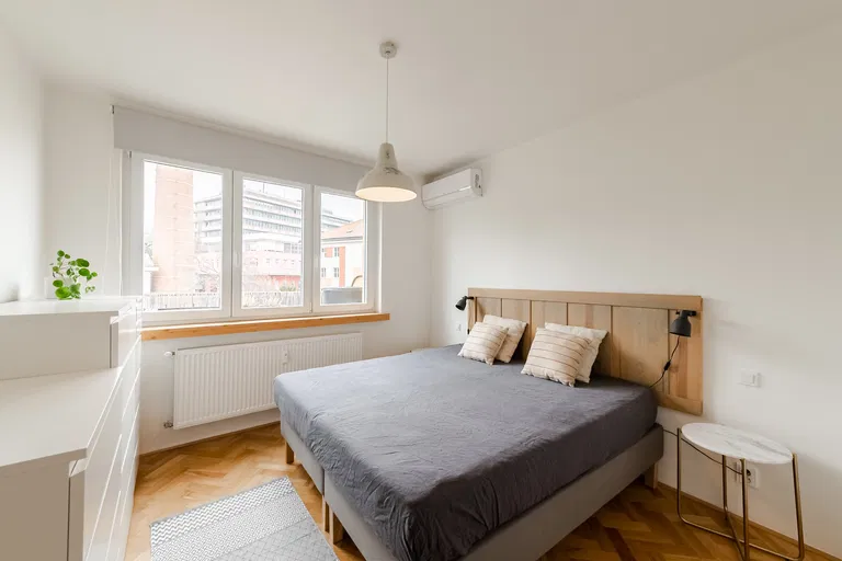 Ruská, Vršovice - Prague 10 | Sale, Apartment, One-bedroom (2+kk), 98 m²