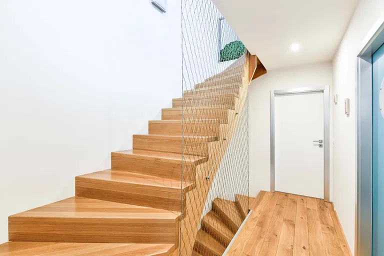 Solidarity, Strašnice - Prague 10 | Sale, Apartment, Three-bedroom (4+kk), 127 m²