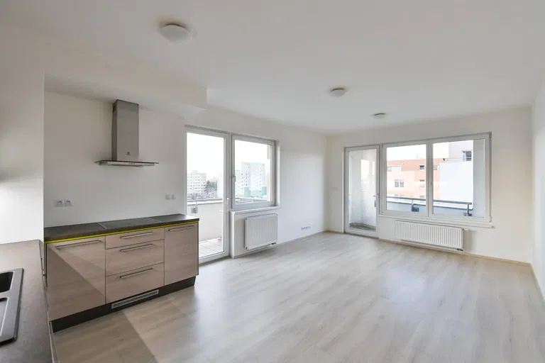Modenská, Horní Měcholupy - Prague 10 | Sale, Apartment, One-bedroom (2+kk), 75 m²