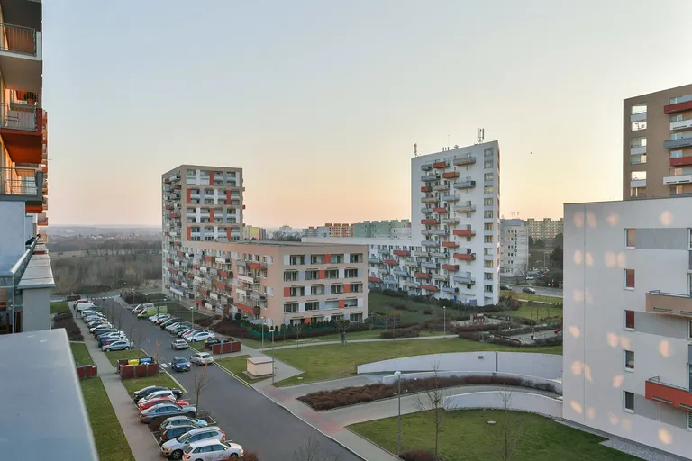 Modenská, Horní Měcholupy - Prague 10 | Sale, Apartment, One-bedroom (2+kk), 75 m²