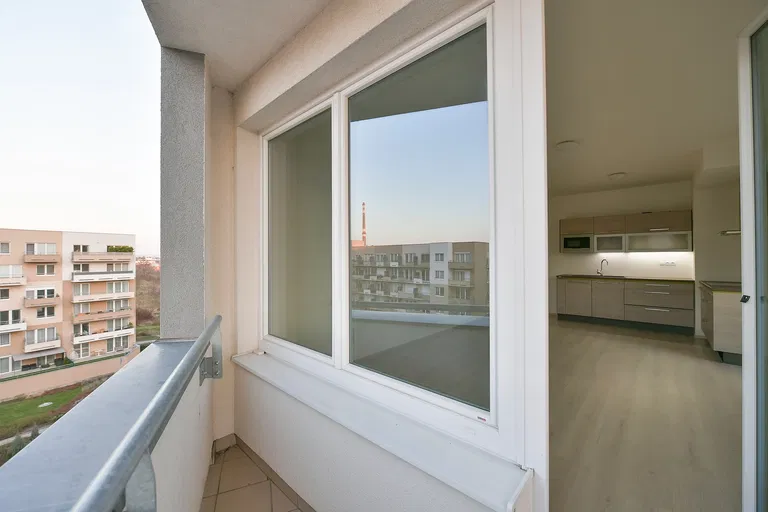 Modenská, Horní Měcholupy - Prague 10 | Sale, Apartment, One-bedroom (2+kk), 75 m²