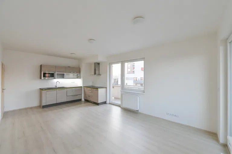 Modenská, Horní Měcholupy - Prague 10 | Sale, Apartment, One-bedroom (2+kk), 75 m²