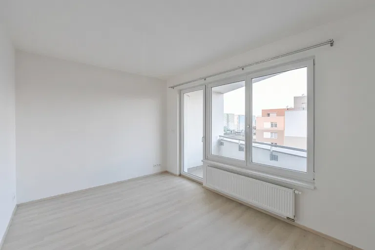 Modenská, Horní Měcholupy - Prague 10 | Sale, Apartment, One-bedroom (2+kk), 75 m²