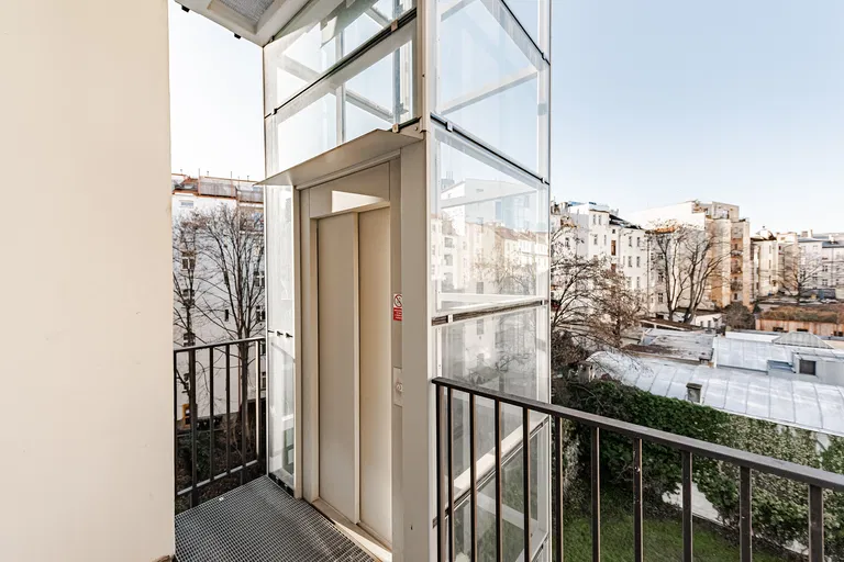 Kamenická, Holešovice - Prague 7 | Sale, Apartment, One-bedroom (2+kk), 47 m²