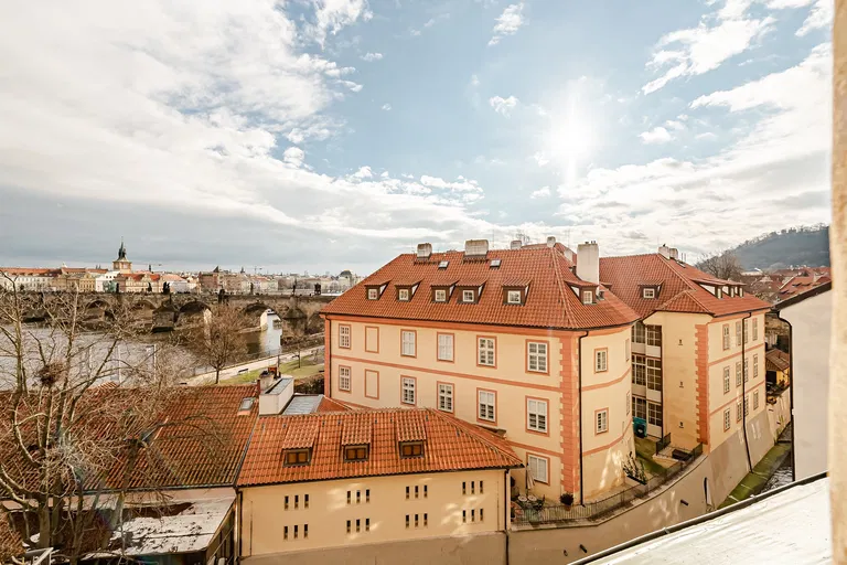U lužického semináře, Malá Strana - Praha 1 | Predaj, Byt, 4-izbový, 70 m²