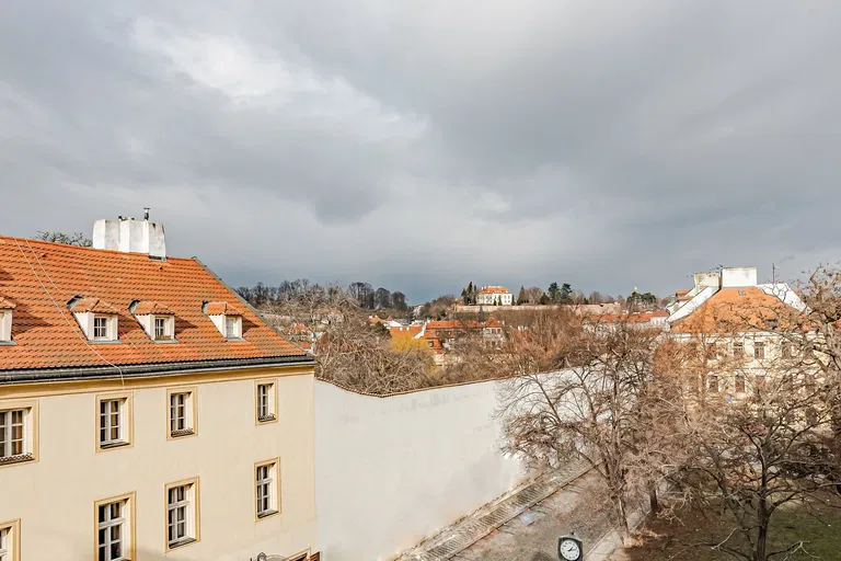 U lužického semináře, Malá Strana - Praha 1 | Predaj, Byt, 4-izbový, 70 m²