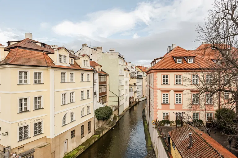 U lužického semináře, Malá Strana - Praha 1 | Predaj, Byt, 4-izbový, 70 m²
