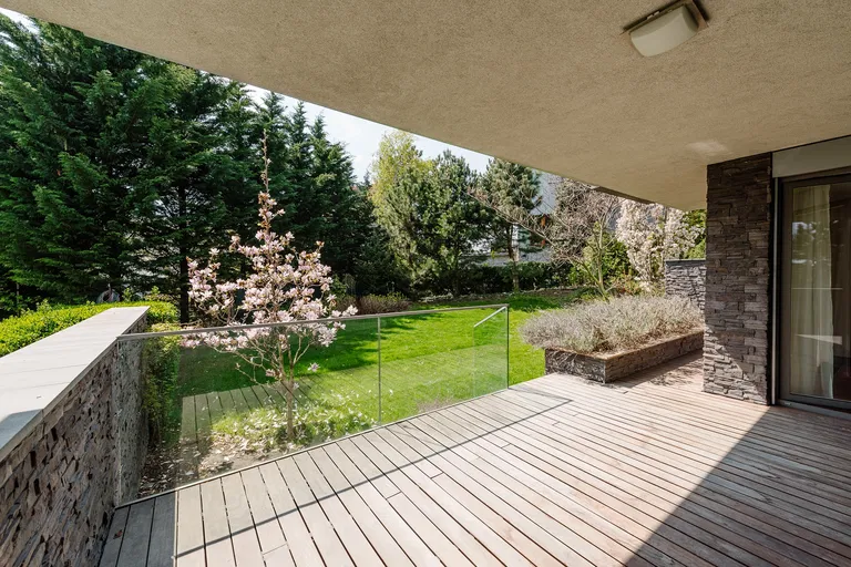 Mudroňova, Staré Mesto - Bratislava I | Rent, Apartment, Four-bedroom (5+1), 246 m²